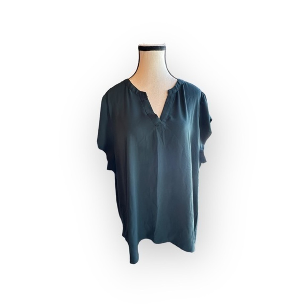Women’s 2X Reitmans Dark Green Collarless Notch V Neck Top